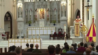 Lágrimas en ojos y sonrisas de felicidad:Colorado da bienvenida Papa León XIV