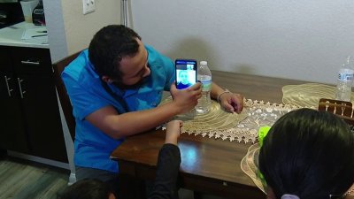 Familia separa por ICE