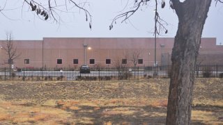 El centro de detención en Aurora, Colorado.