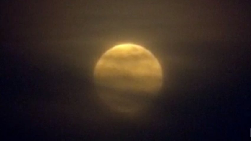 “Luna de fresa”, la que anticipa el inicio del verano: ¿cuándo puedes verla?