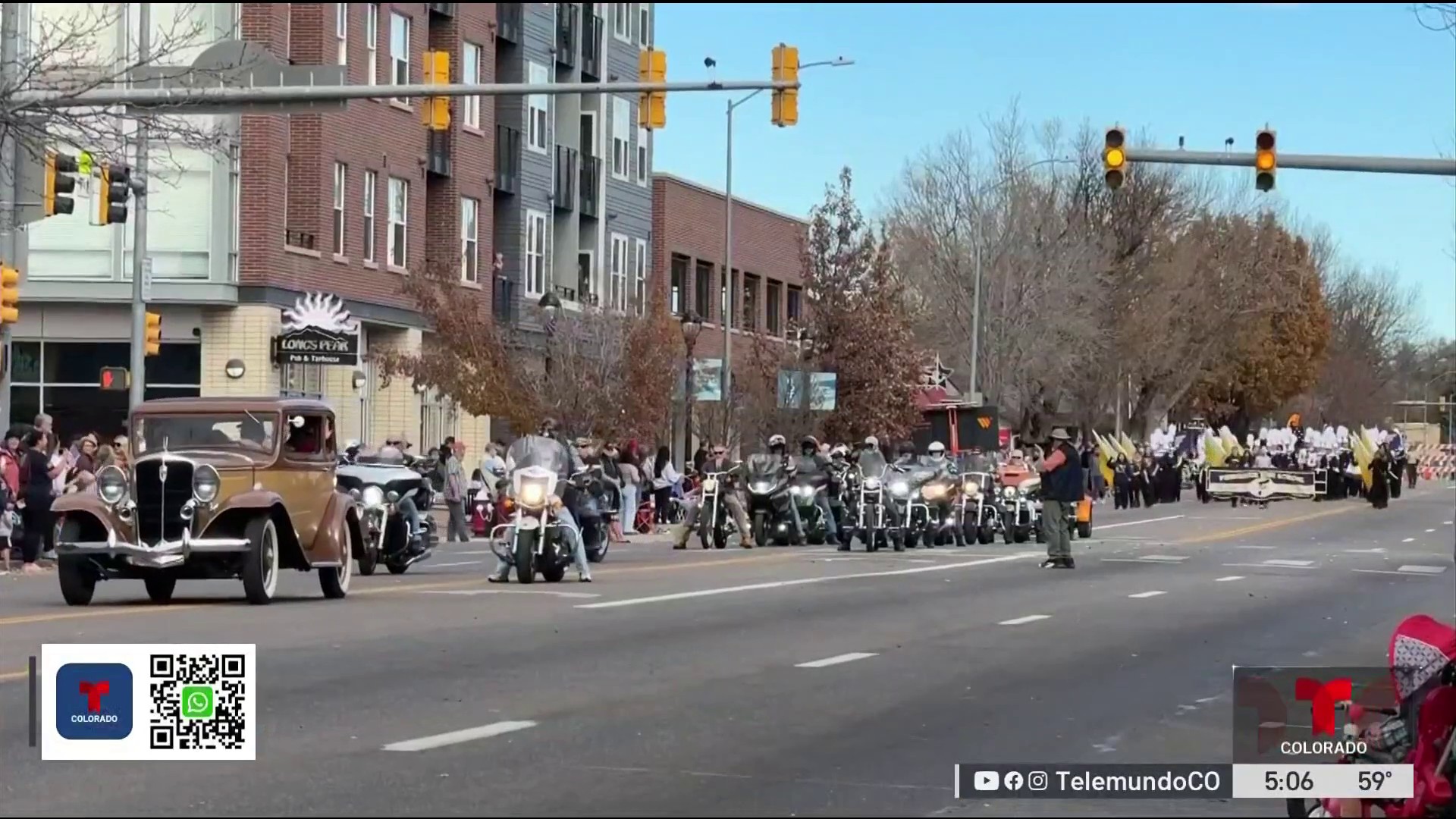 Desfile del Día de los Veteranos en Longmont, image size:1920x1080