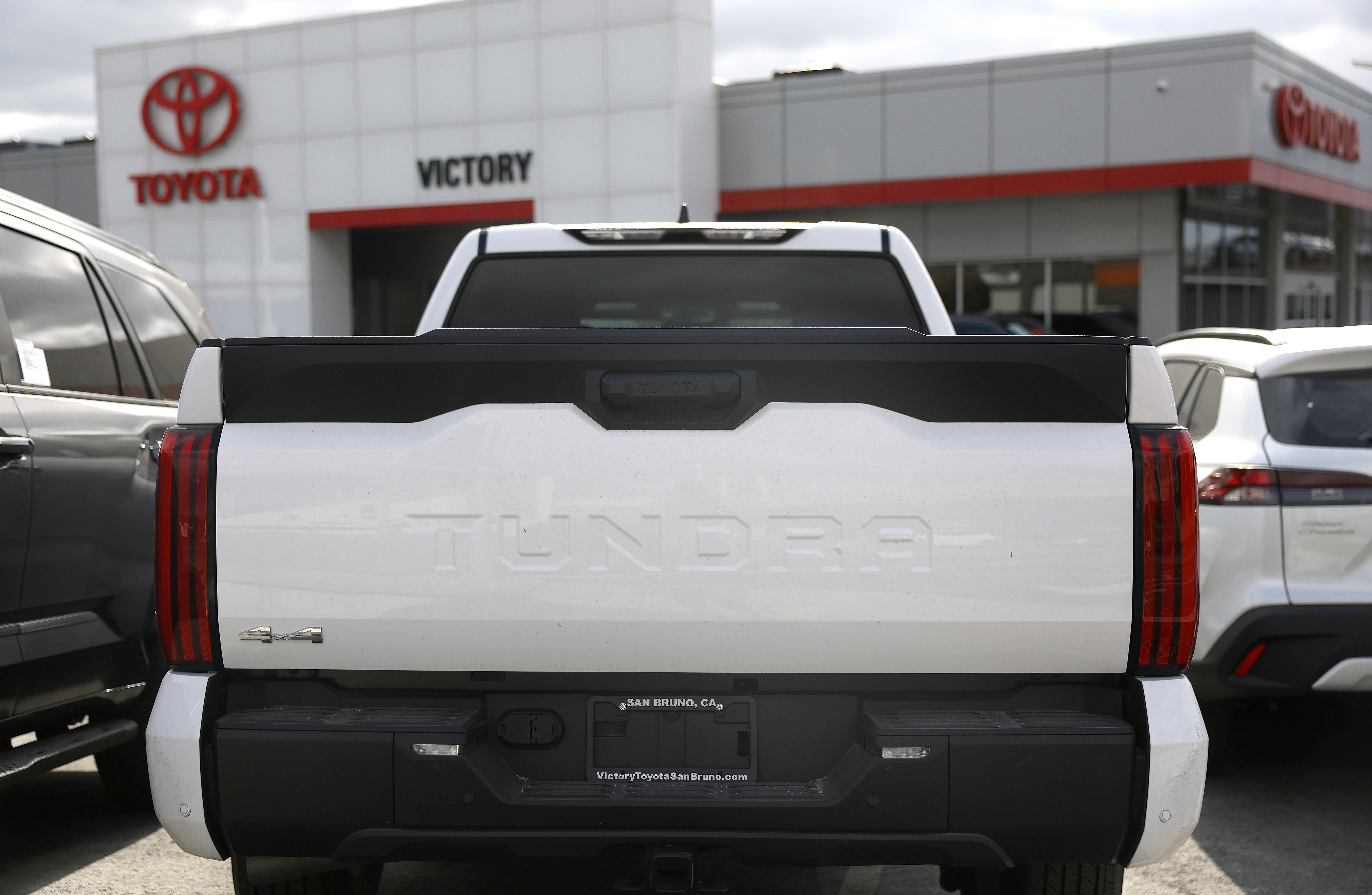 Toyota retira camionetas Tundra por problemas con pantallas – Telemundo Denver